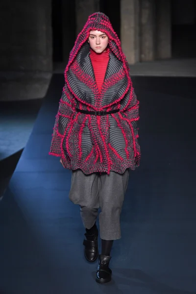 Look 29